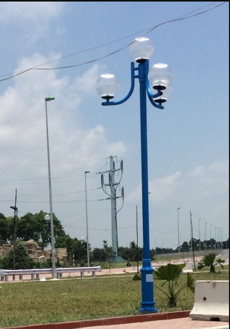 Tại sao nên chọn cột đèn sân vườn bằng nhôm đúc khi sử dụng trong sân vườn